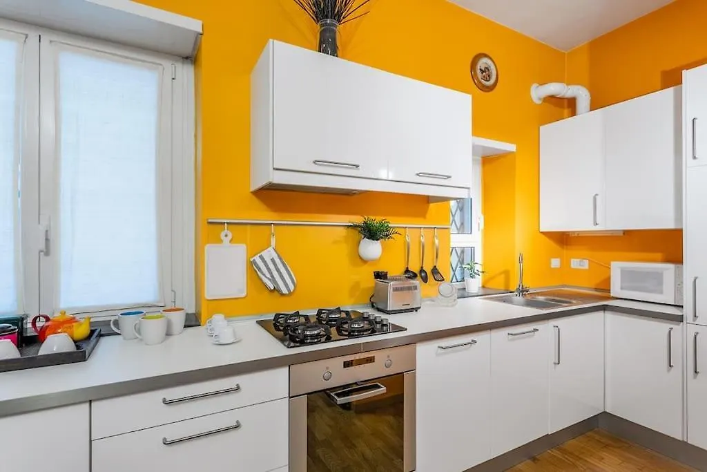 Milano City Life - Charming Central Apt Joie De Vivre 0*, Milan